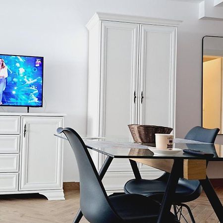 Mamaia Nord Studio La 10 M De Plaja Langa Cluburi Εξωτερικό φωτογραφία