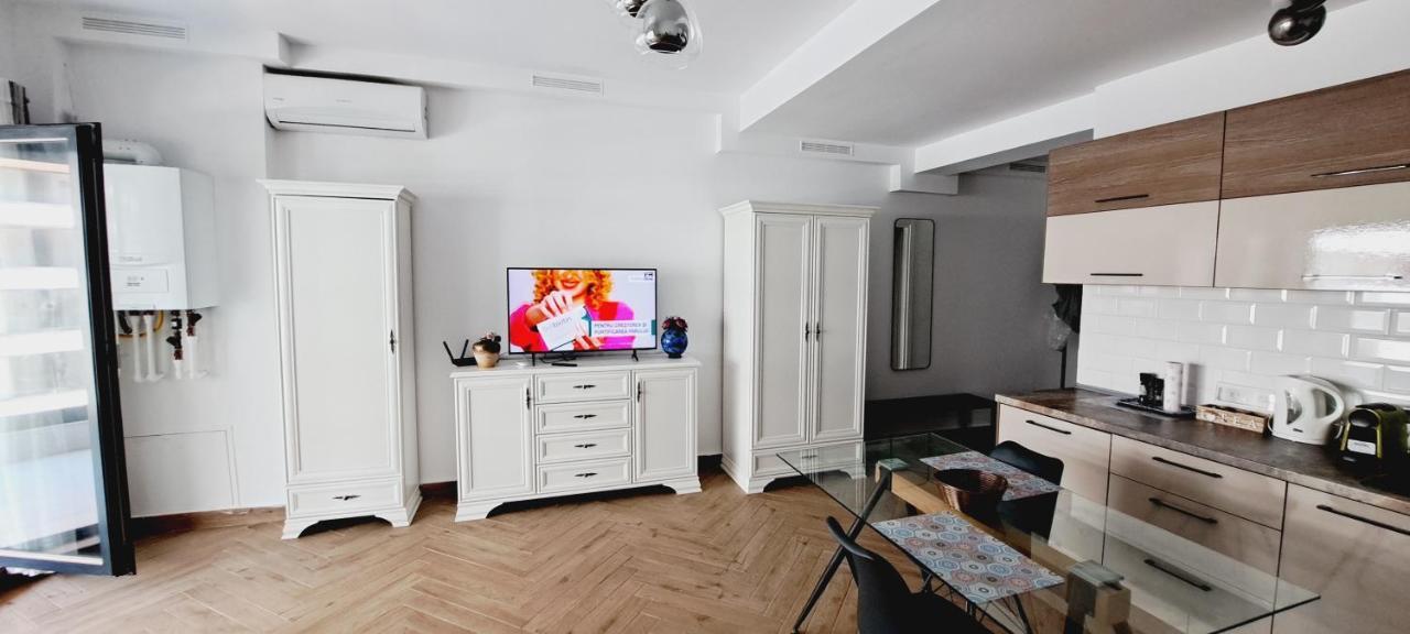 Mamaia Nord Studio La 10 M De Plaja Langa Cluburi Εξωτερικό φωτογραφία
