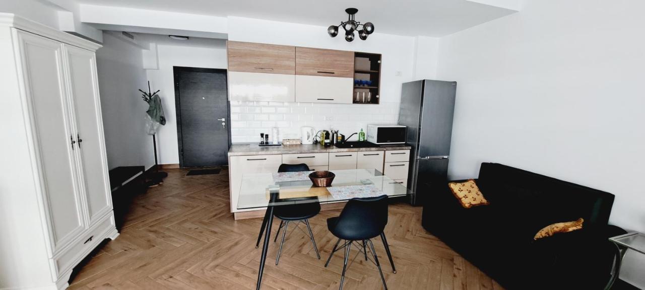 Mamaia Nord Studio La 10 M De Plaja Langa Cluburi Εξωτερικό φωτογραφία